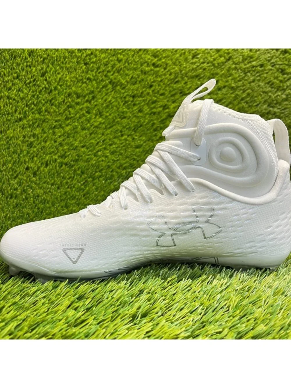 Under‎ Armour Spotlight Lux MC 2.0 Mens Size 9.5 White Running Football Cleats